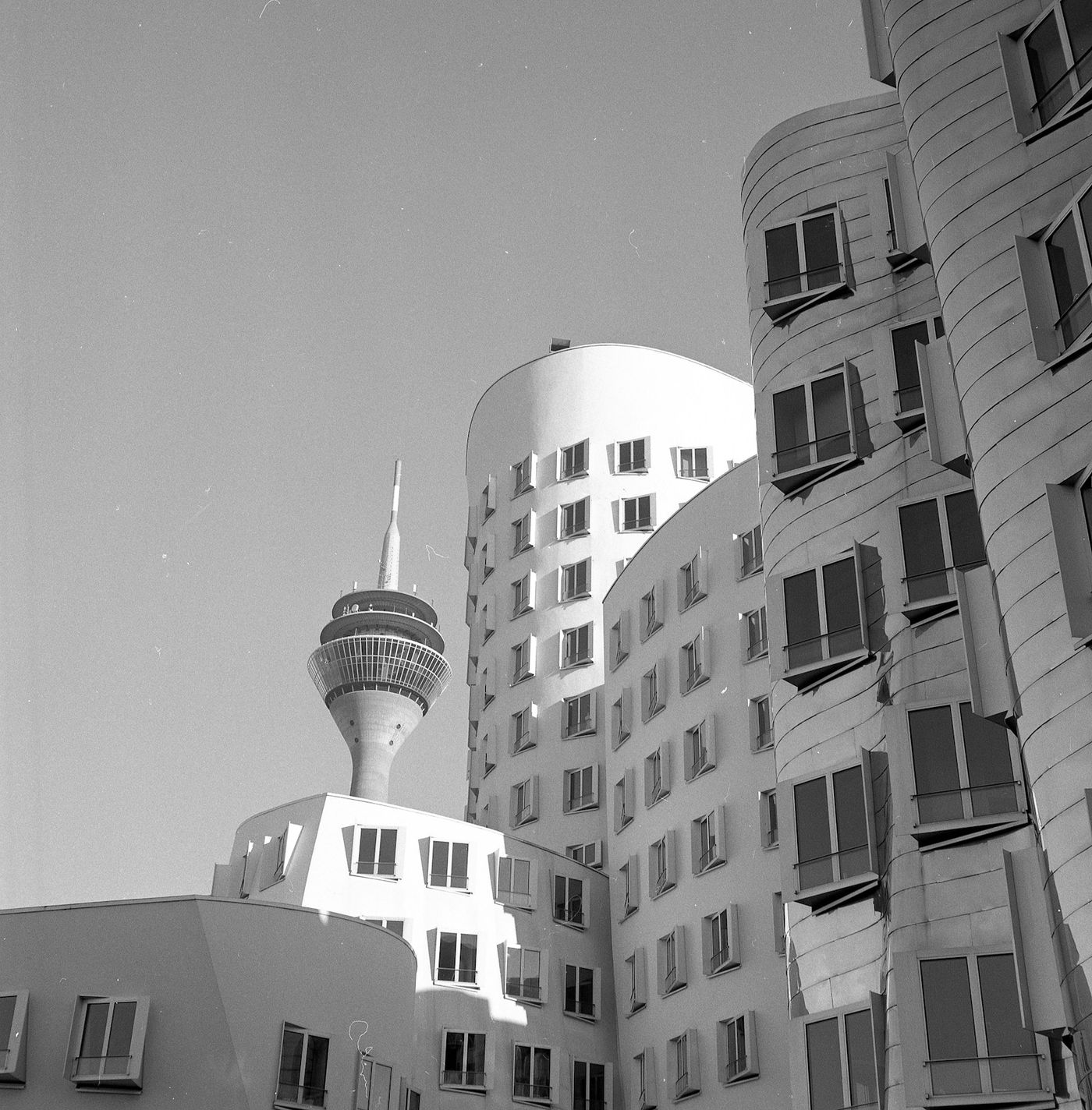 Rheinturm and the Gehry buildings in Düsseldorf’s Medienhafen